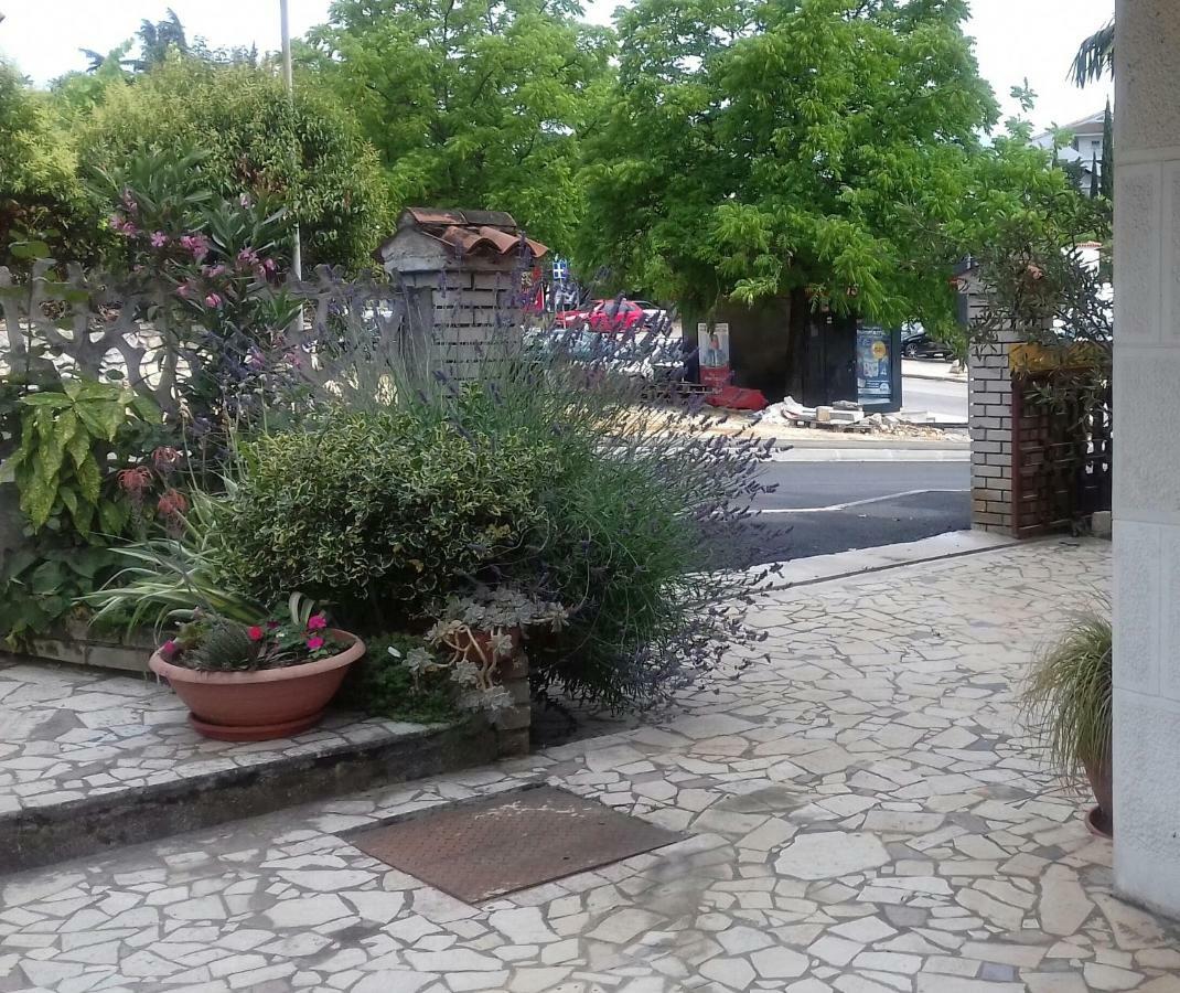 Apartment Lili Poreč Extérieur photo